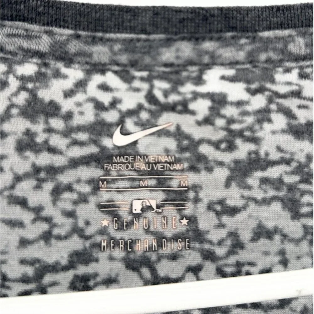 Nike Chicago Cubs Baseball Genuine V-Neck S/S T-Shirt Sheer Sz M‎ - Picture 2 of 5